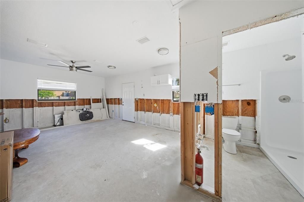 待售: $775,000 (0.32 acres)