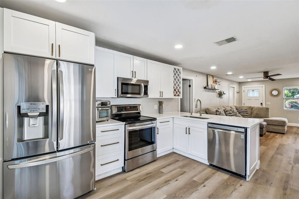 待售: $359,000 (3 贝兹, 2 浴室, 1139 平方英尺)