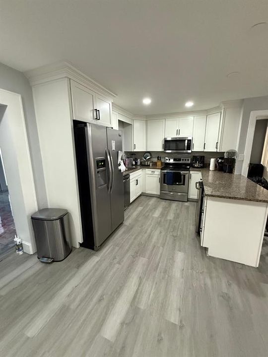 出租: $3,000 (3 贝兹, 2 浴室, 1876 平方英尺)