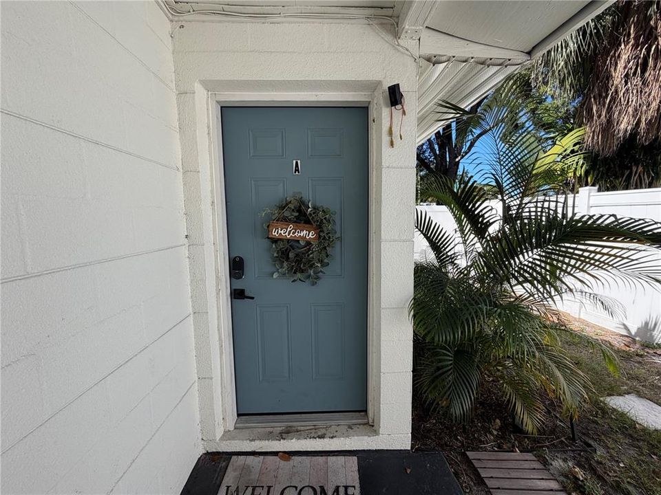 В аренду: $1,800 (2 спален, 1 ванн, 1704 Квадратных фут)