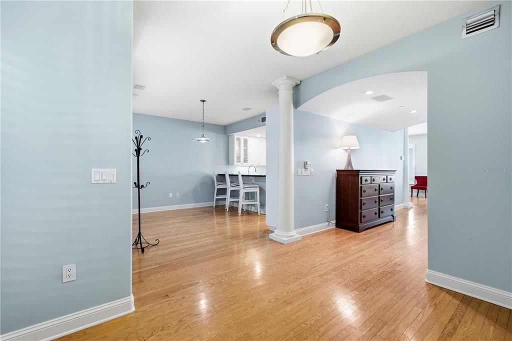 For Rent: $9,500 (2 beds, 2 baths, 2850 Square Feet)