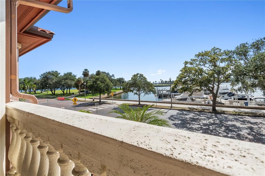 For Rent: $9,500 (2 beds, 2 baths, 2850 Square Feet)