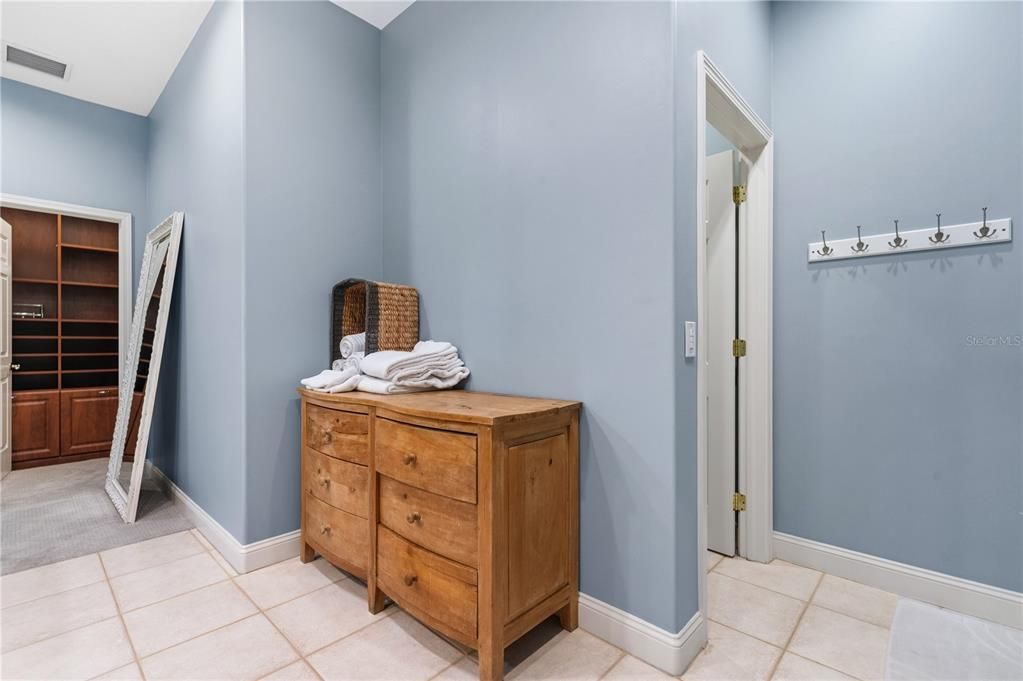 For Rent: $9,500 (2 beds, 2 baths, 2850 Square Feet)