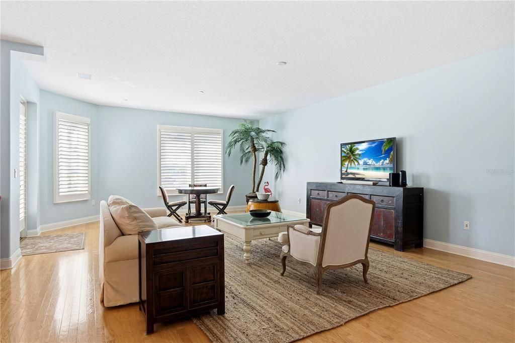 For Rent: $9,500 (2 beds, 2 baths, 2850 Square Feet)