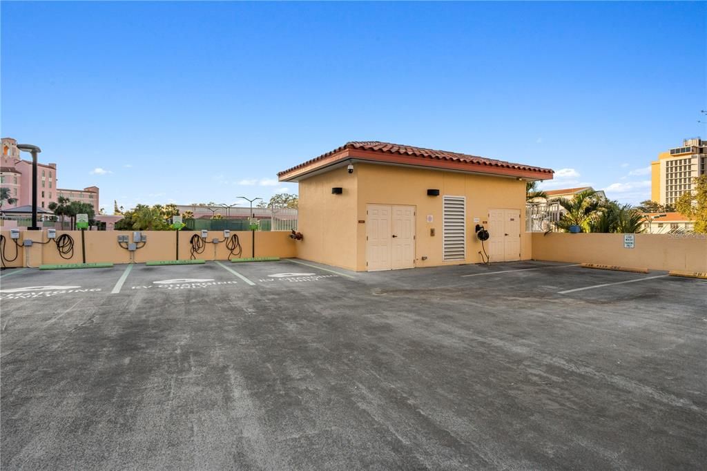 For Rent: $9,500 (2 beds, 2 baths, 2850 Square Feet)