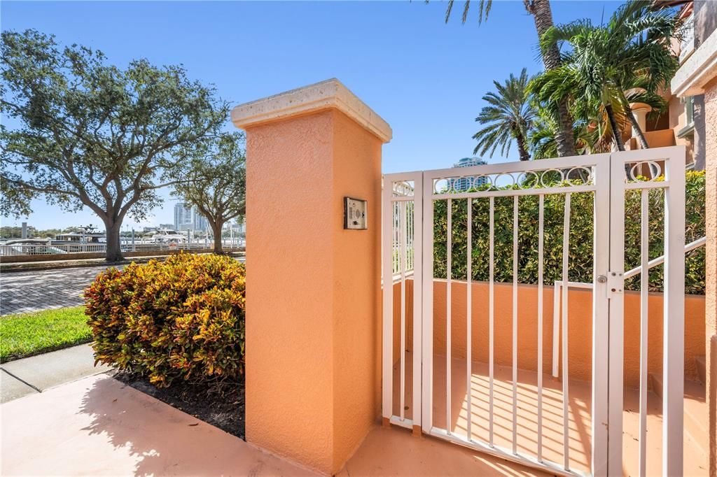 For Rent: $9,500 (2 beds, 2 baths, 2850 Square Feet)