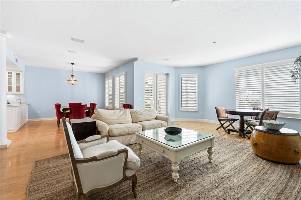 For Rent: $9,500 (2 beds, 2 baths, 2850 Square Feet)