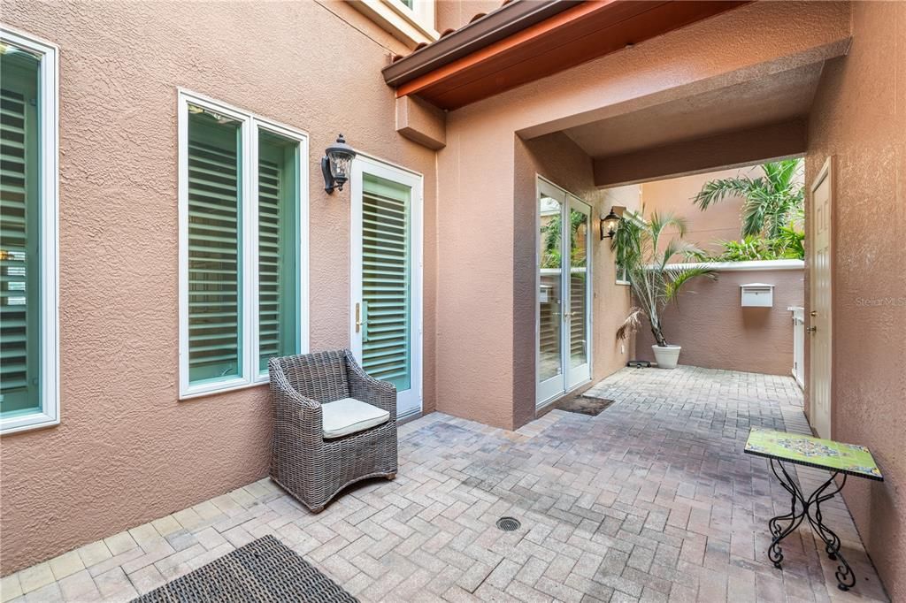 For Rent: $9,500 (2 beds, 2 baths, 2850 Square Feet)