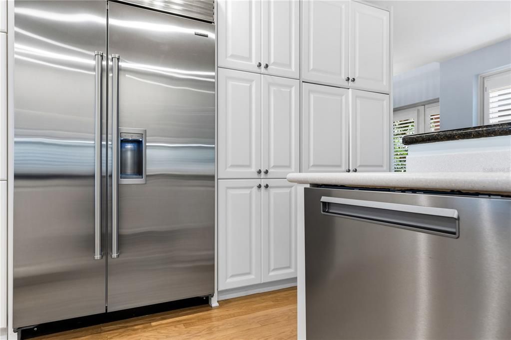 For Rent: $9,500 (2 beds, 2 baths, 2850 Square Feet)