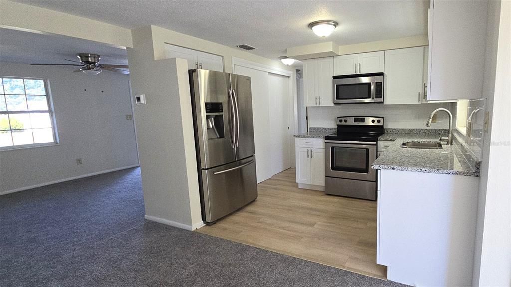 En Venta: $259,900 (2 camas, 2 baños, 1249 Pies cuadrados)