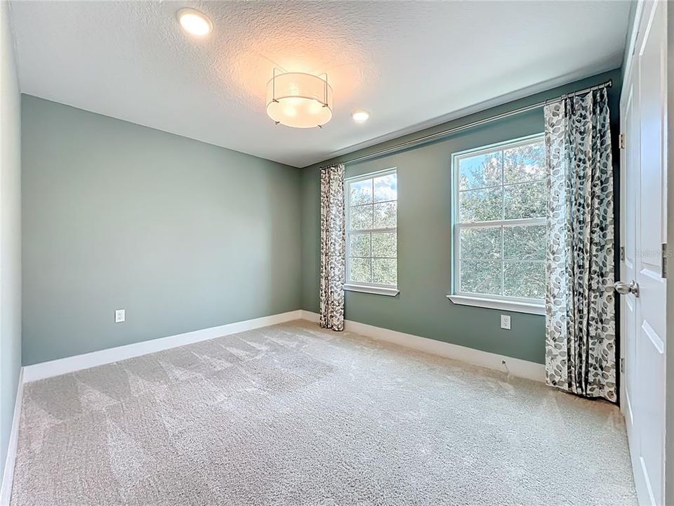 待售: $359,995 (4 贝兹, 2 浴室, 1960 平方英尺)