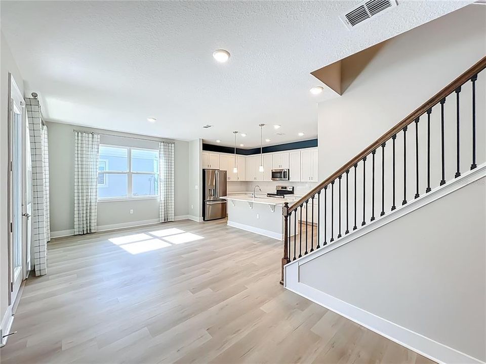 待售: $359,995 (4 贝兹, 2 浴室, 1960 平方英尺)