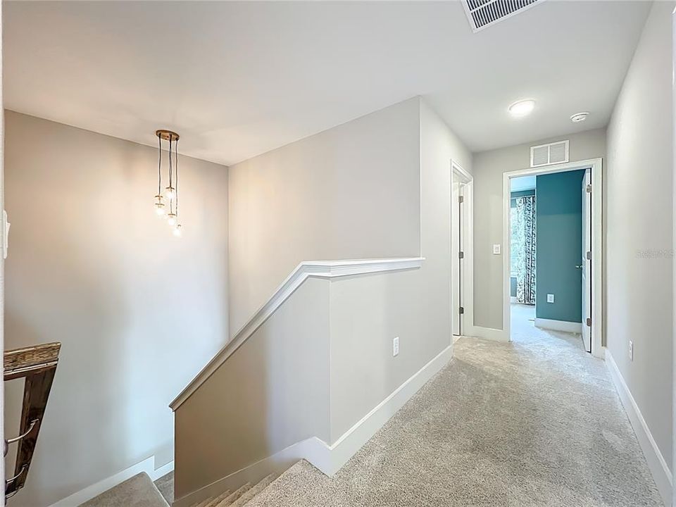 待售: $359,995 (4 贝兹, 2 浴室, 1960 平方英尺)