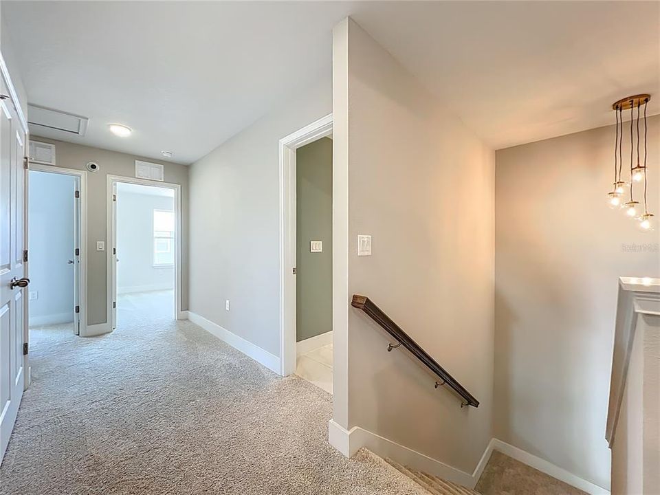 待售: $359,995 (4 贝兹, 2 浴室, 1960 平方英尺)