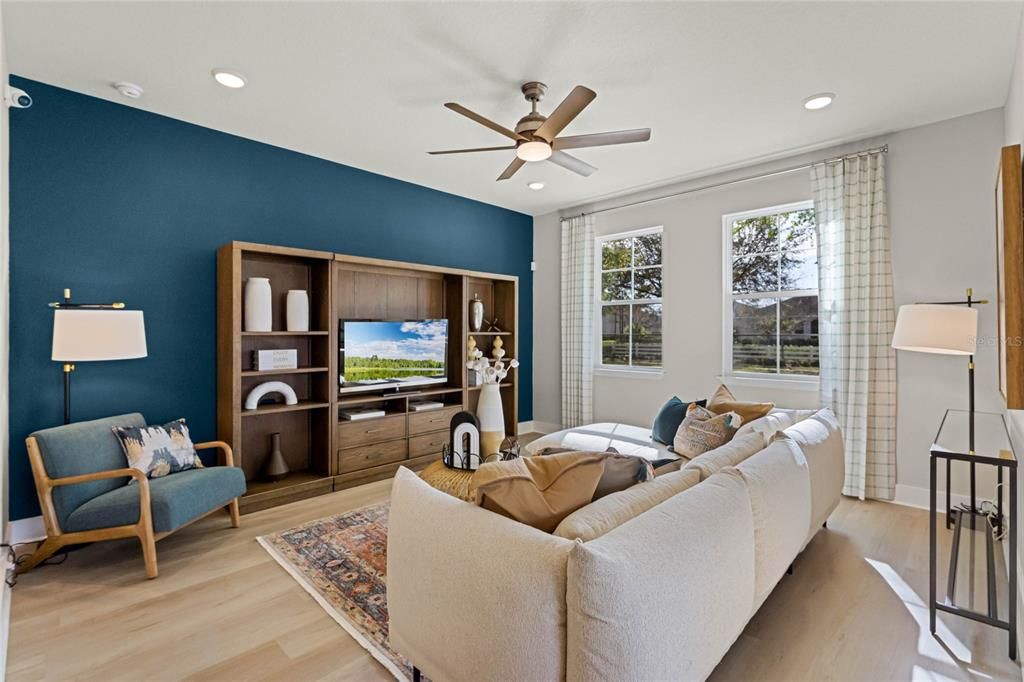 待售: $359,995 (4 贝兹, 2 浴室, 1960 平方英尺)