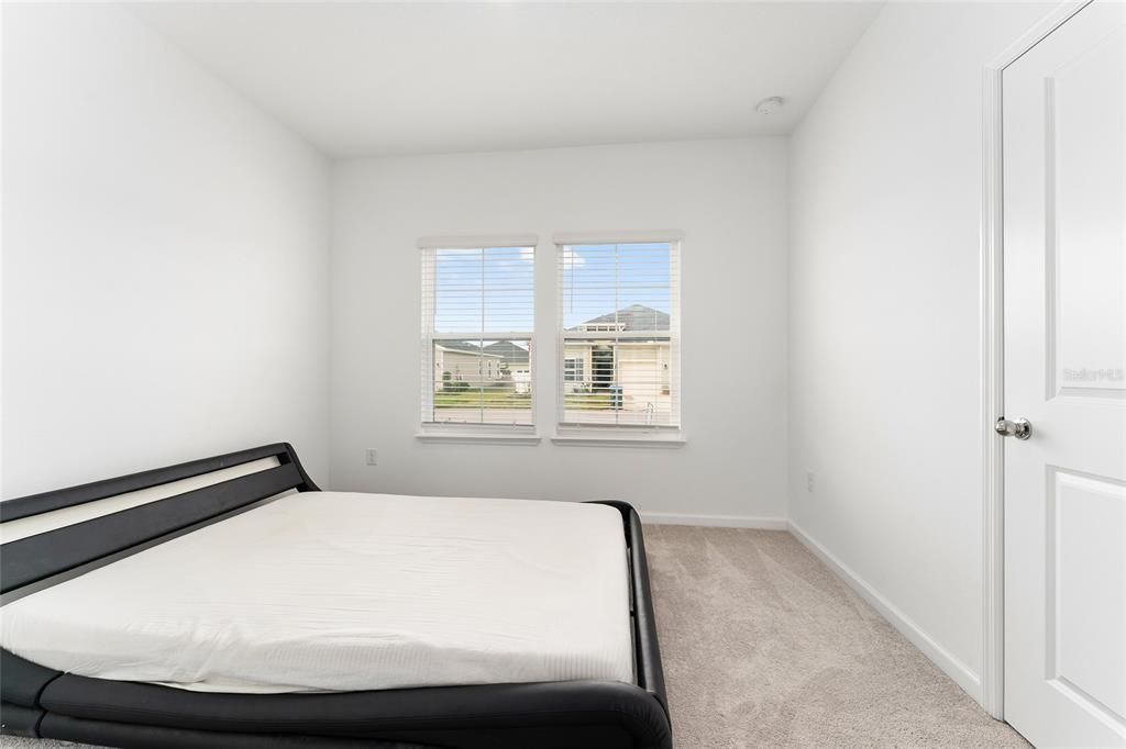 待售: $295,000 (2 贝兹, 2 浴室, 1548 平方英尺)