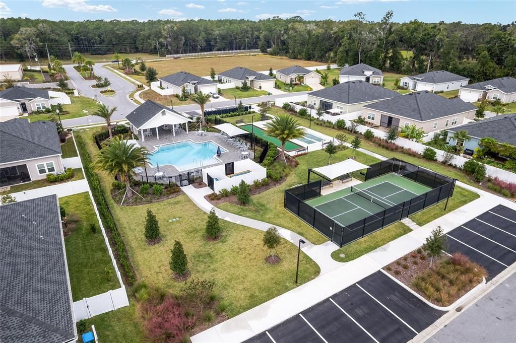 待售: $295,000 (2 贝兹, 2 浴室, 1548 平方英尺)