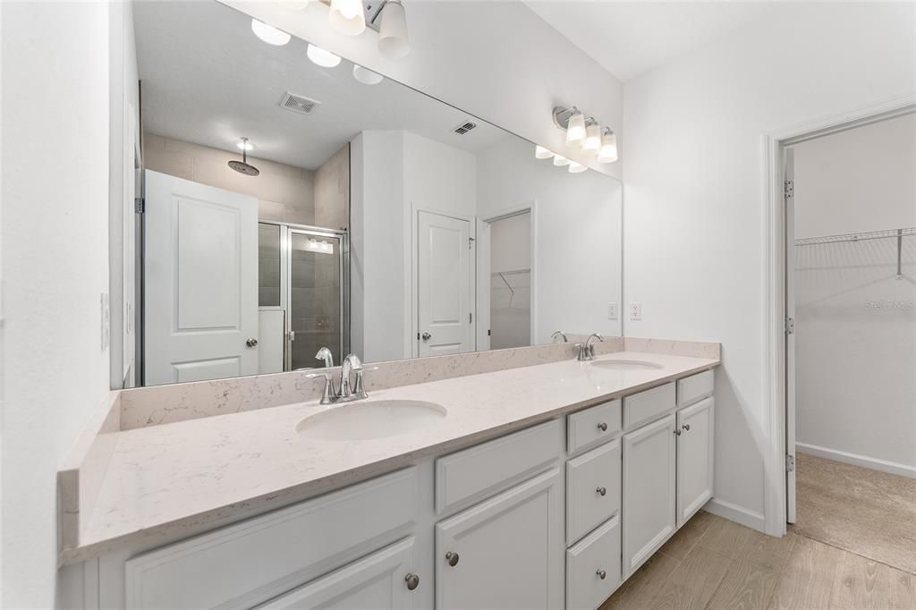 待售: $295,000 (2 贝兹, 2 浴室, 1548 平方英尺)