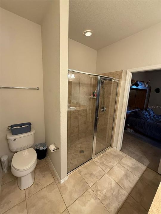 For Sale: $300,000 (2 beds, 2 baths, 1437 Square Feet)