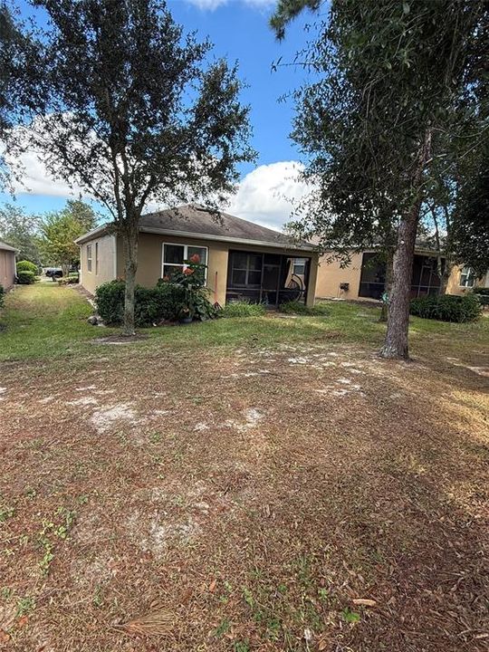 For Sale: $300,000 (2 beds, 2 baths, 1437 Square Feet)