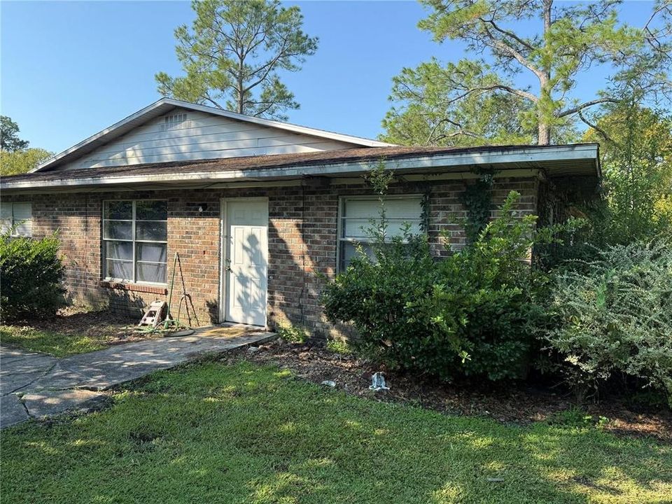 For Sale: $449,900 (8 beds, 0 baths, 1800 Square Feet)