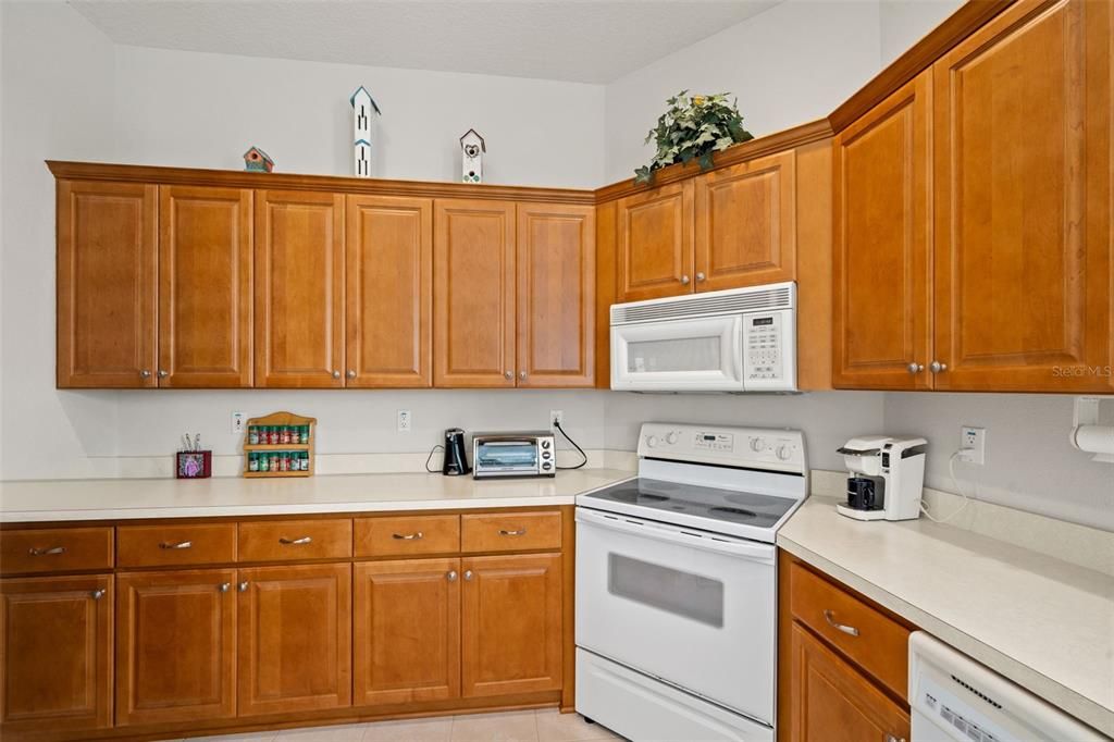 For Sale: $275,000 (2 beds, 2 baths, 1565 Square Feet)
