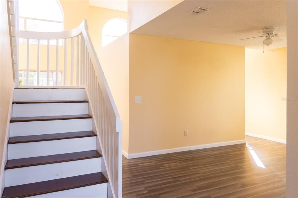 出租: $2,200 (4 贝兹, 2 浴室, 2150 平方英尺)