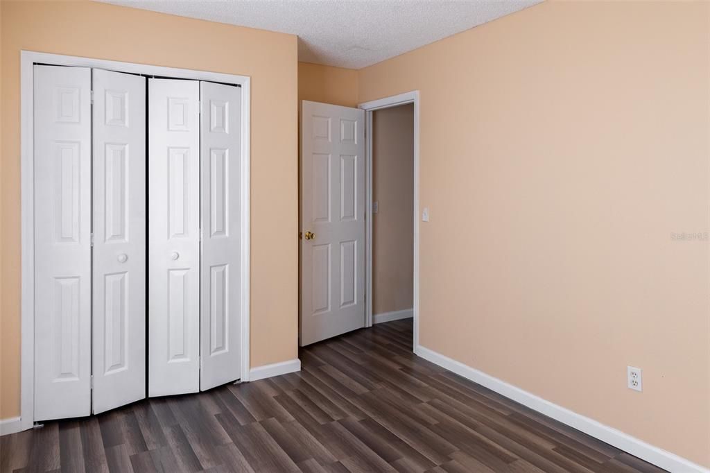 出租: $2,200 (4 贝兹, 2 浴室, 2150 平方英尺)