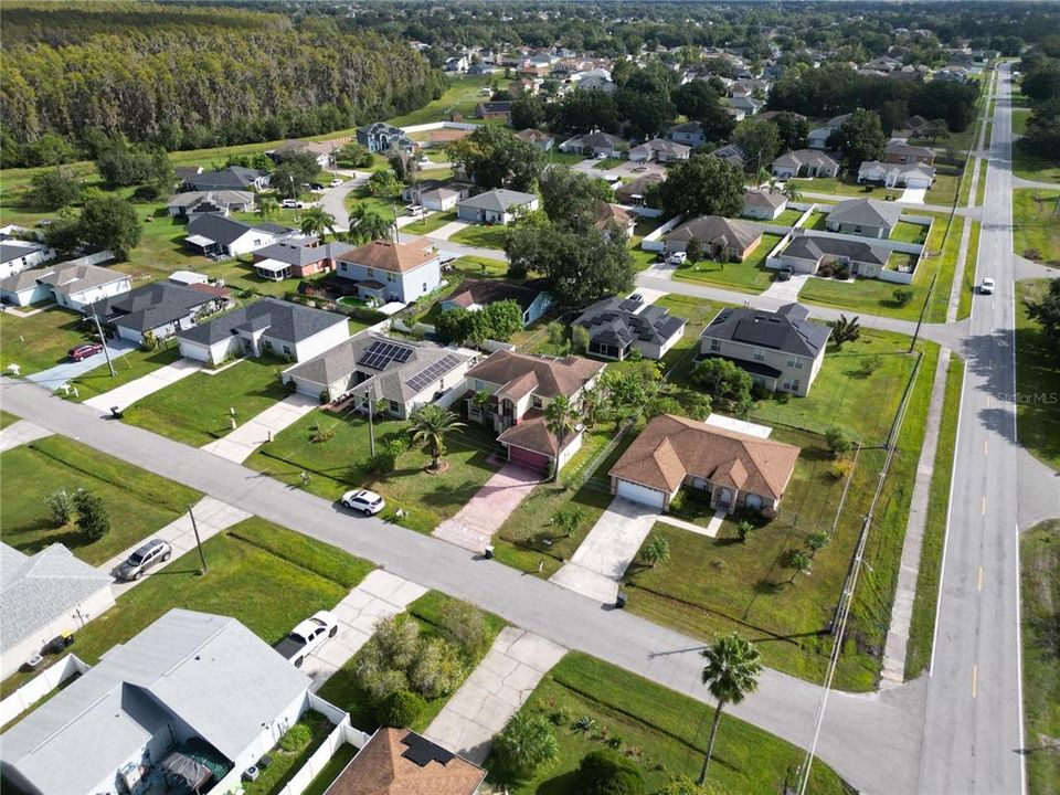 出租: $2,200 (4 贝兹, 2 浴室, 2150 平方英尺)