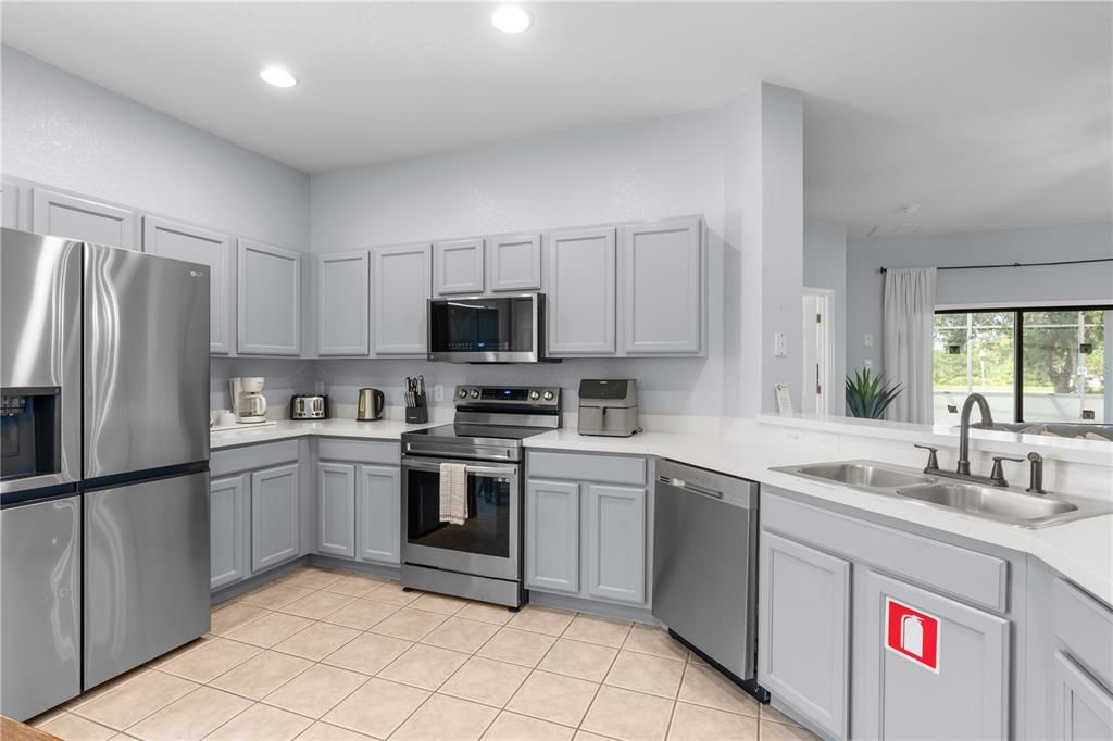 На продажу: $445,000 (4 спален, 3 ванн, 1658 Квадратных фут)