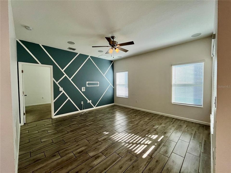 出租: $2,250 (4 贝兹, 2 浴室, 1600 平方英尺)