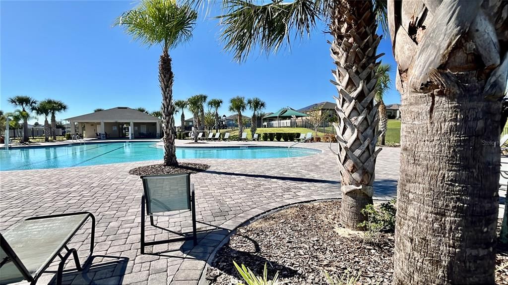 出租: $2,250 (4 贝兹, 2 浴室, 1600 平方英尺)