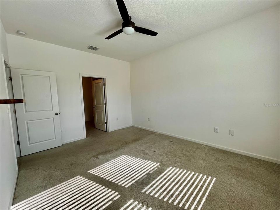 出租: $2,250 (4 贝兹, 2 浴室, 1600 平方英尺)