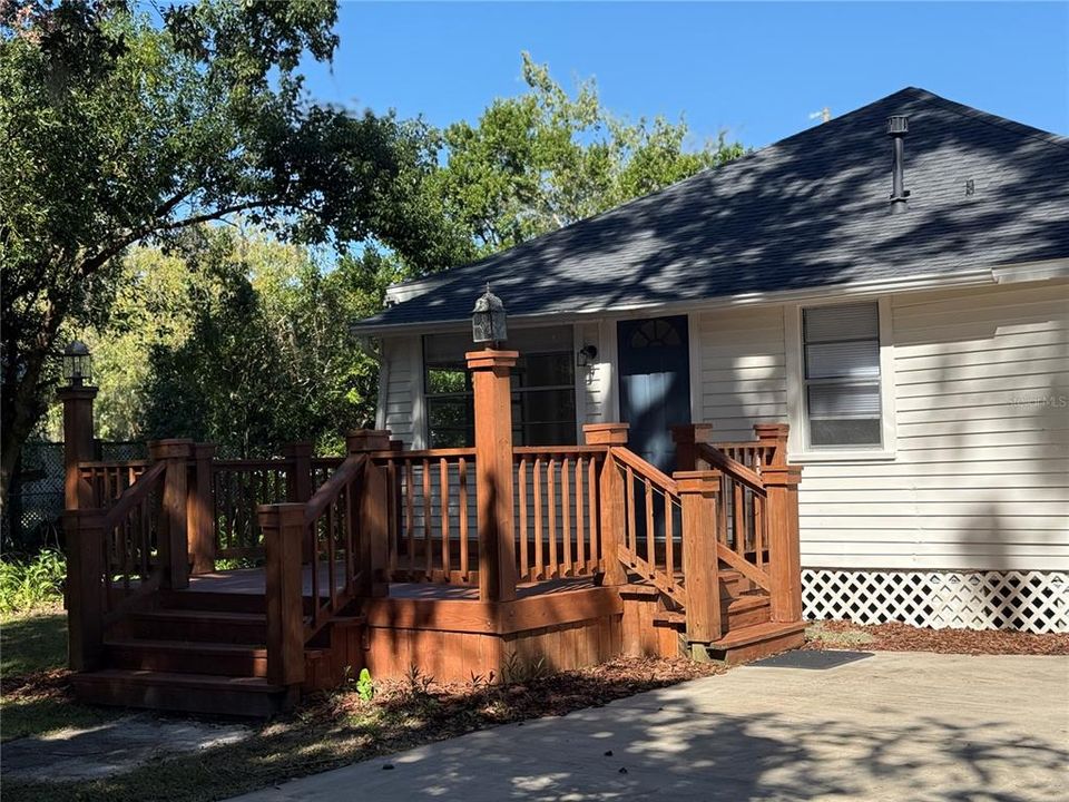 待售: $360,000 (2 贝兹, 1 浴室, 1060 平方英尺)