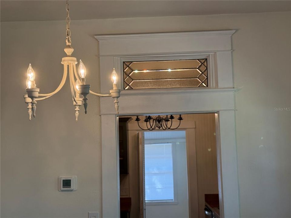 待售: $360,000 (2 贝兹, 1 浴室, 1060 平方英尺)