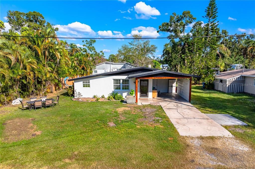 For Sale: $349,000 (3 beds, 1 baths, 1018 Square Feet)