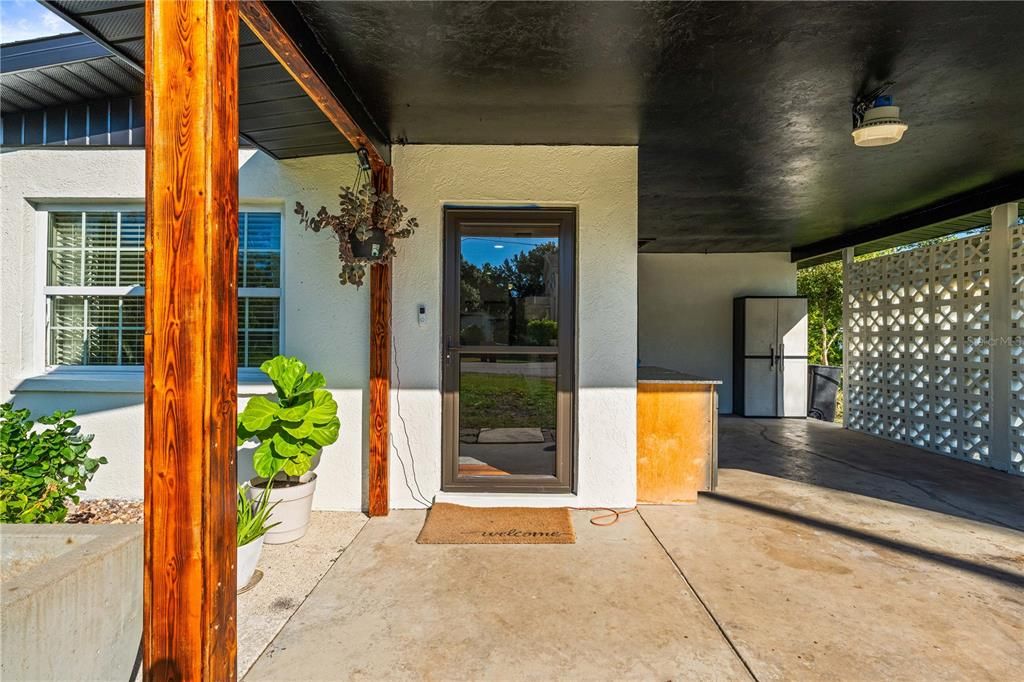 For Sale: $349,000 (3 beds, 1 baths, 1018 Square Feet)