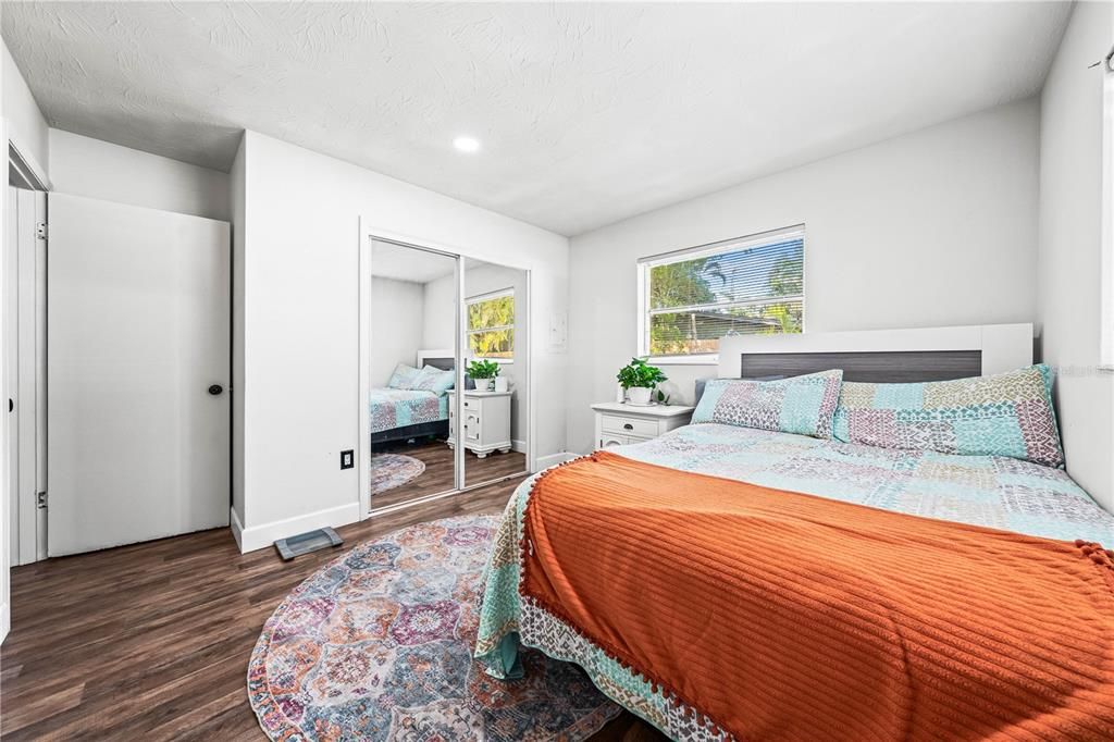 For Sale: $349,000 (3 beds, 1 baths, 1018 Square Feet)