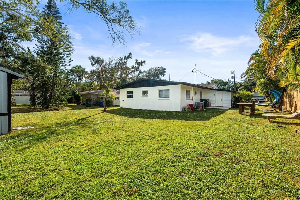 For Sale: $349,000 (3 beds, 1 baths, 1018 Square Feet)