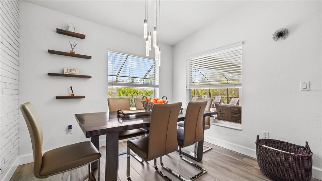 Activo con contrato: $650,000 (3 camas, 2 baños, 1683 Pies cuadrados)