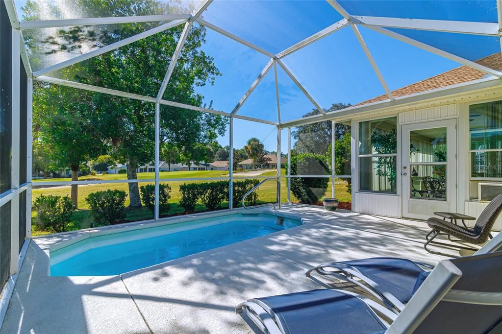 For Sale: $329,900 (2 beds, 2 baths, 1716 Square Feet)