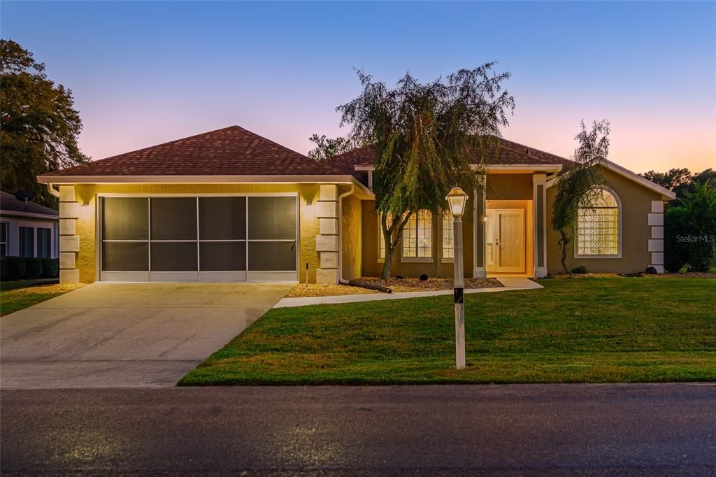 For Sale: $329,900 (2 beds, 2 baths, 1716 Square Feet)