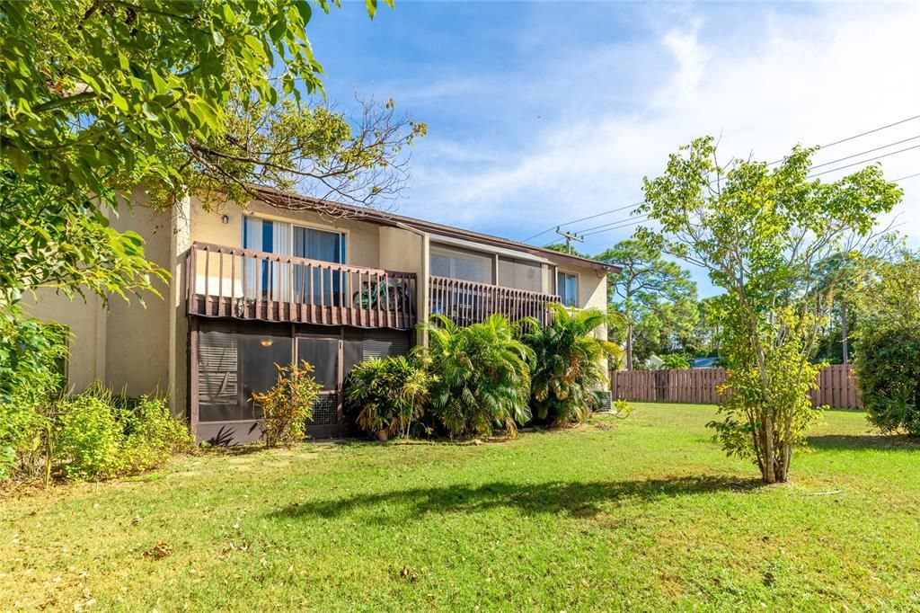 Active With Contract: $110,000 (2 beds, 1 baths, 912 Square Feet)