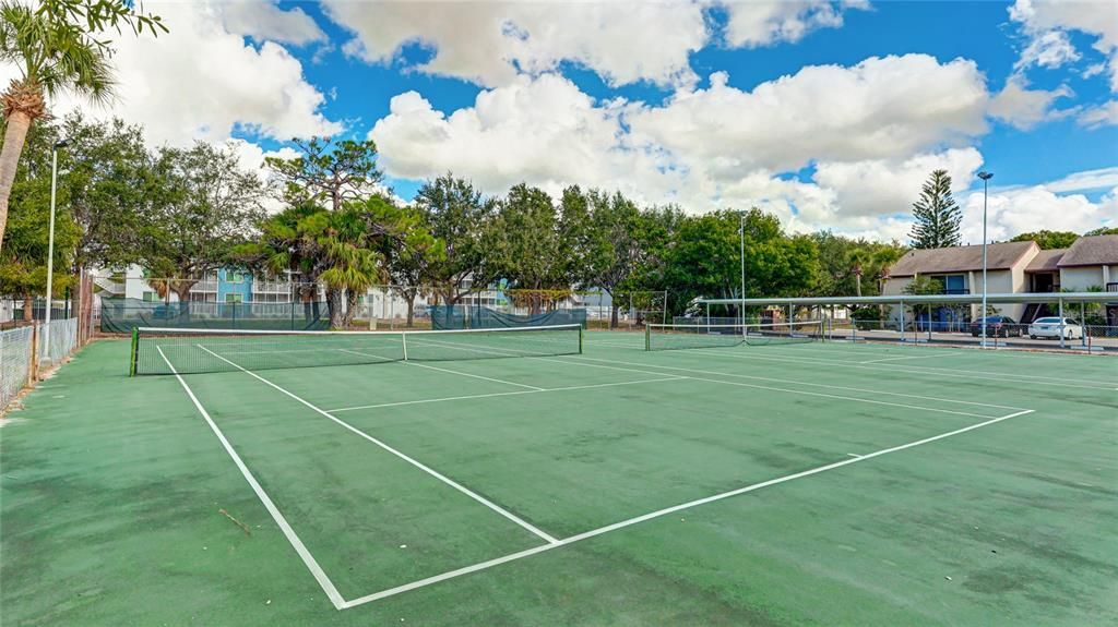 Active With Contract: $110,000 (2 beds, 1 baths, 912 Square Feet)