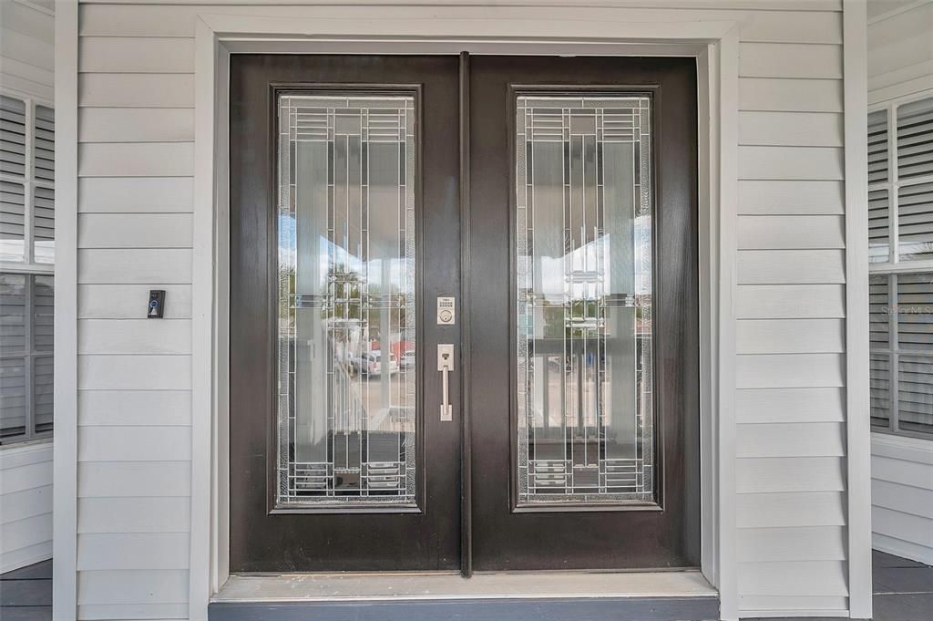 合同活跃: $6,000 (3 贝兹, 2 浴室, 1606 平方英尺)