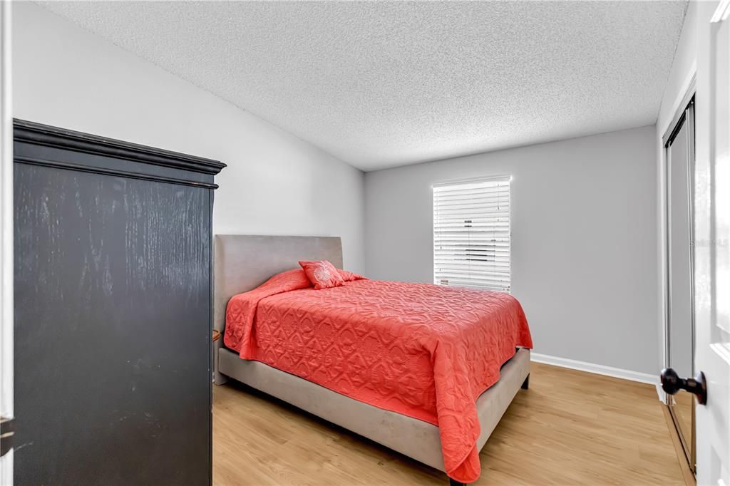 待售: $234,500 (2 贝兹, 2 浴室, 1248 平方英尺)