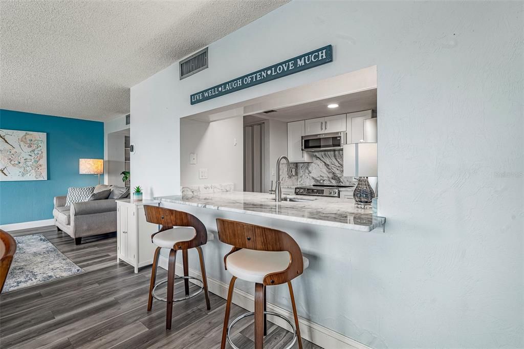 待售: $524,000 (2 贝兹, 2 浴室, 1331 平方英尺)