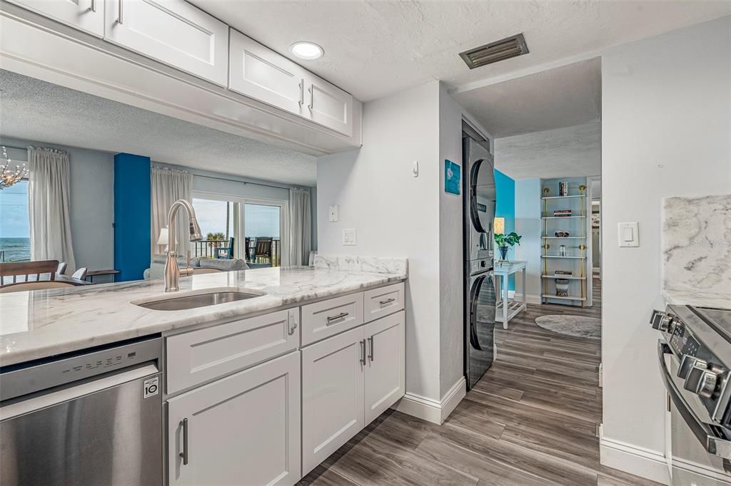 待售: $524,000 (2 贝兹, 2 浴室, 1331 平方英尺)