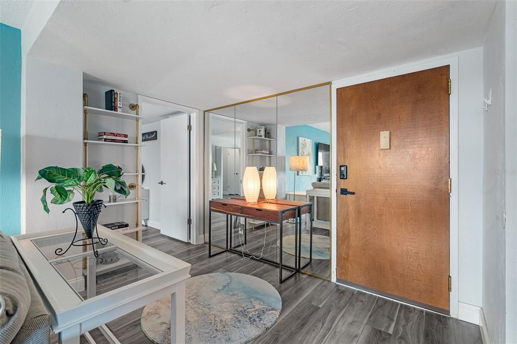 待售: $524,000 (2 贝兹, 2 浴室, 1331 平方英尺)