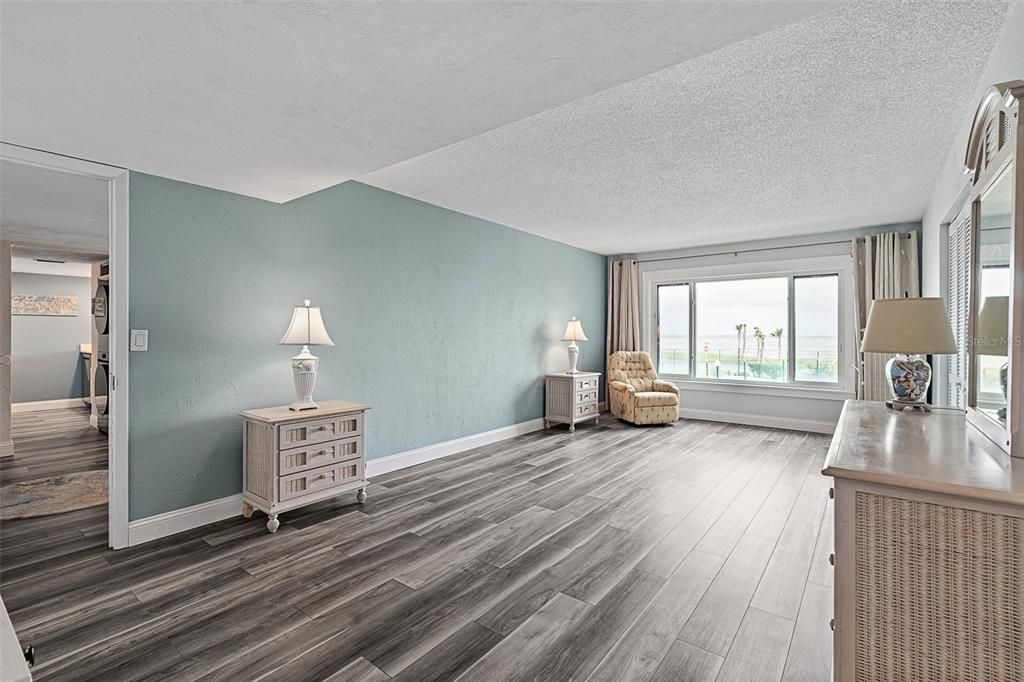 待售: $524,000 (2 贝兹, 2 浴室, 1331 平方英尺)